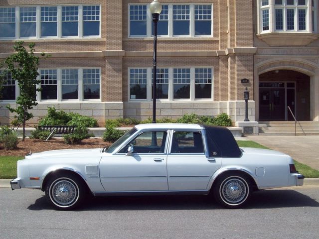 1988 Chrysler Other Sedan - photo 2
