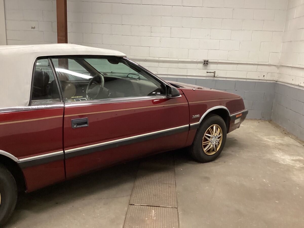 1988 Chrysler LeBaron PREMIUM - photo 4