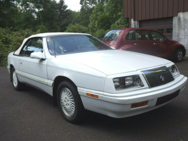 1988 Chrysler LeBaron - photo 2