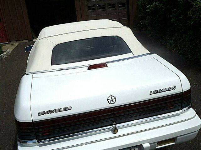 1988 Chrysler LeBaron - photo 4