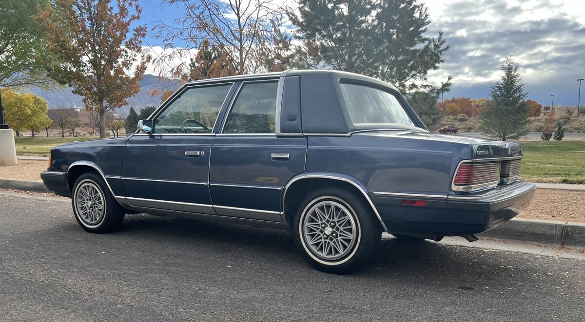 1988 Chrysler LeBaron - photo 2