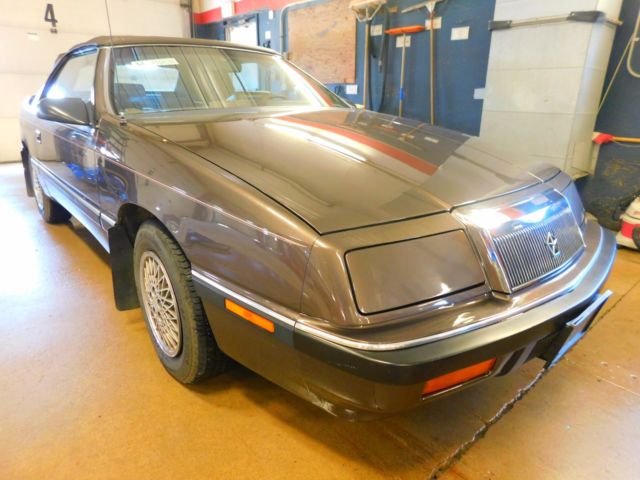 1988 Chrysler LeBaron - photo 2