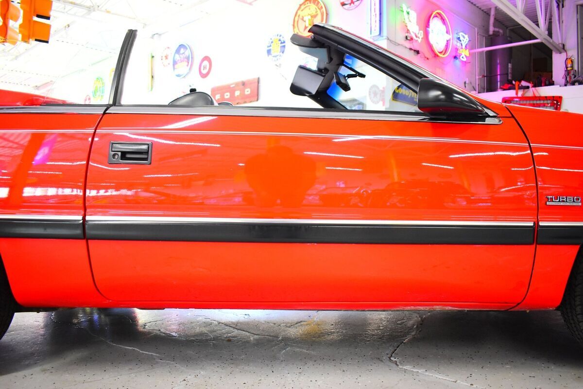 1988 Chrysler LeBaron Convertible - photo 9