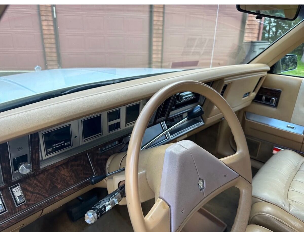 1988 Chrysler Town & Country TOWN AND COUNTRY - photo 10
