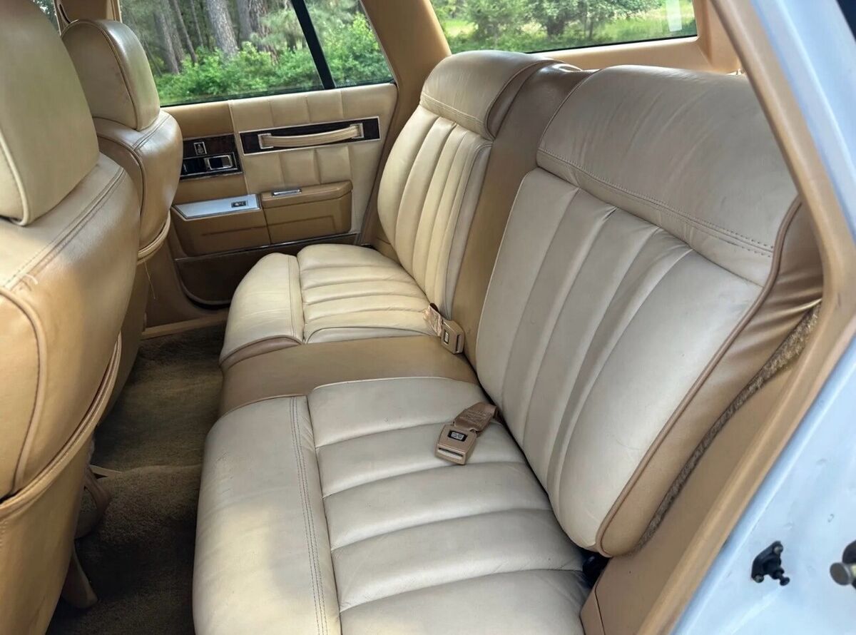 1988 Chrysler Town & Country TOWN AND COUNTRY - photo 13
