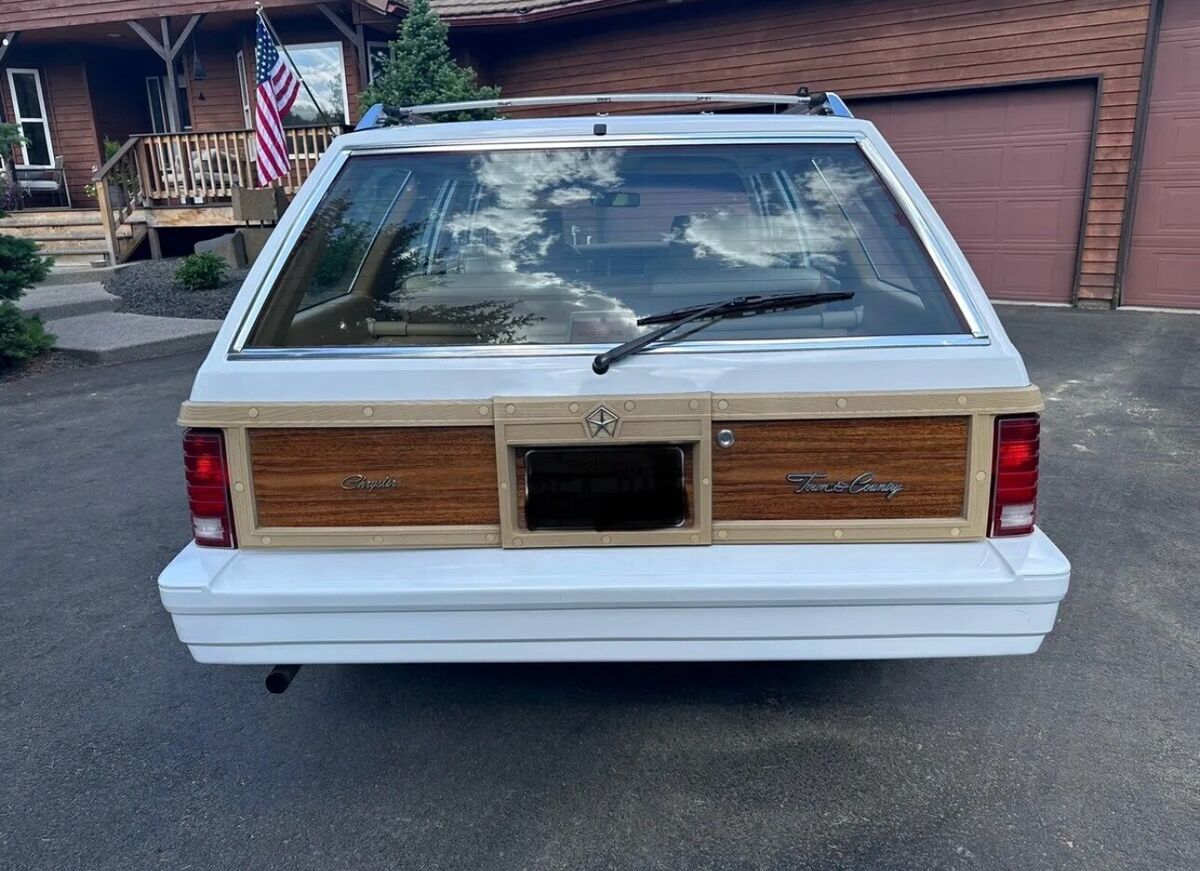 1988 Chrysler Town & Country TOWN AND COUNTRY - photo 6
