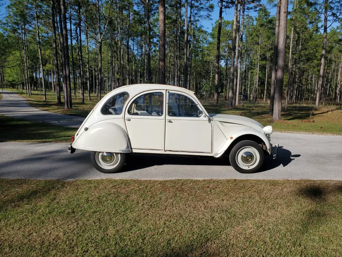 1988 CITROEN 2cv-6 SPECIAL RIGHT HAND DRIVE CONVERTIBLE DR. OWNED COLLECTION 1988 Citroën 2cv-6