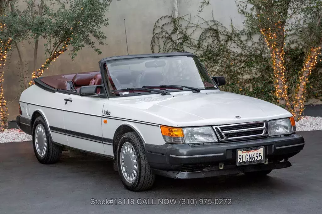1988 Convertible 5-Speed Used Turbo 2L I4 16V 1988 Saab 900 Convertible 5-Speed