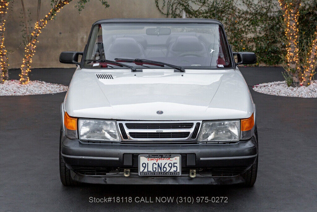 1988 Saab 900 Convertible 5-Speed - photo 2