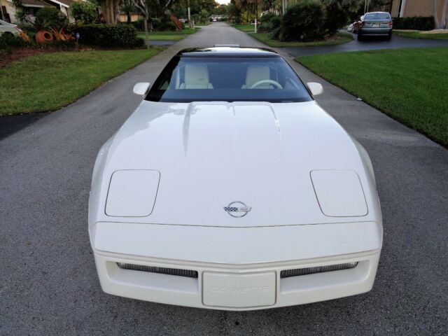 1988 Chevrolet Corvette 35th Anniv. - photo 9