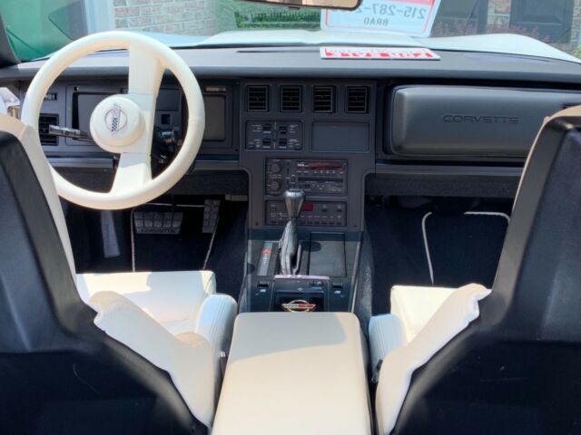 1988 Chevrolet Corvette 35th Anniversary - photo 10