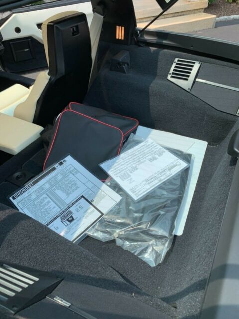 1988 Chevrolet Corvette 35th Anniversary - photo 7