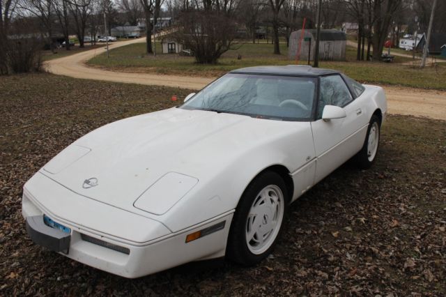 1988 Corvette 35th Anniversary Edition only 2050 made convertible 1988 Chevrolet Corvette 35th Anniversary Edition