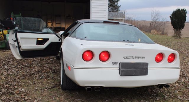 1988 Chevrolet Corvette 35th Anniversary Edition - photo 9