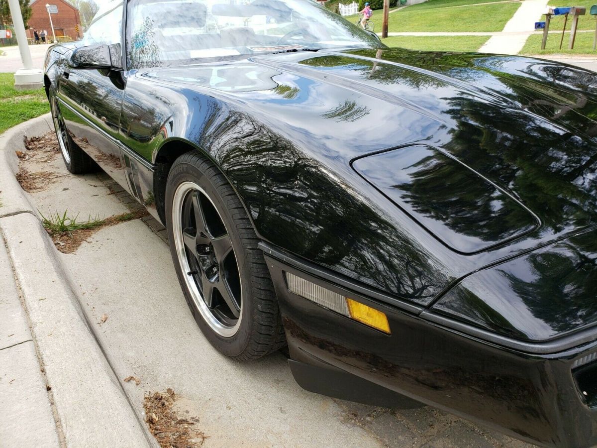 1988 Corvette Convertible - automatic - Z52 handling package - no reserve 1988 Chevrolet Corvette