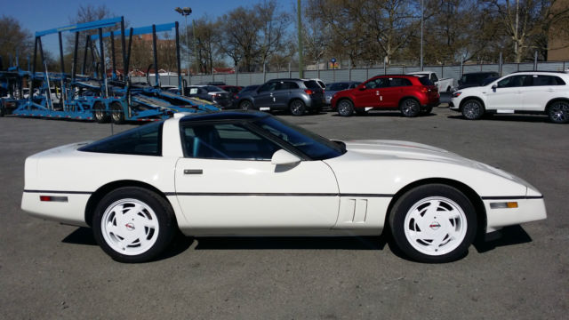1988 Chevrolet Corvette - photo 4