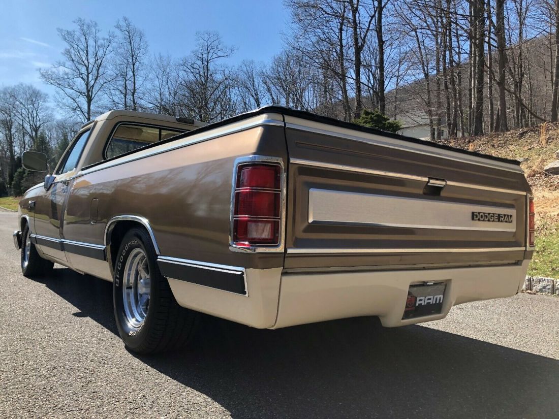 1988 Dodge Ram 1500 2 dr Pickup Truck - photo 6