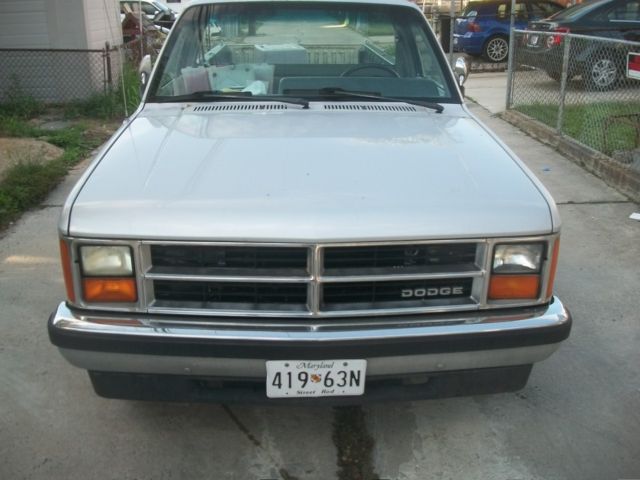 1988 Dodge Dakota SE