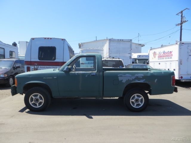 1988 Dodge Dakota Base Standard Cab Pickup 2-Door - photo 2