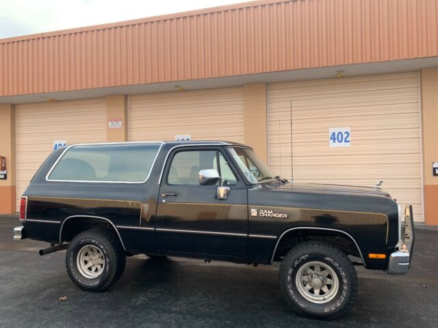 1988 Dodge RamCharger 150 LE 360 V8 4X4 160K. Miles Daily Driver NO RESERVE! 1988 Dodge Ramcharger LE