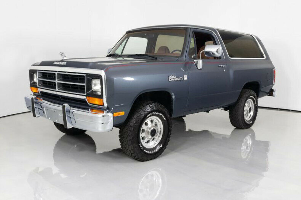 1988 Dodge Ramcharger 44k Miles - photo 5