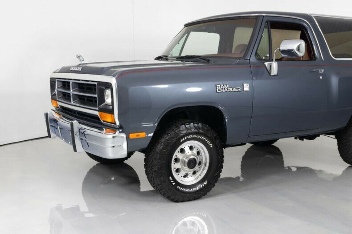 1988 Dodge Ramcharger 44k Miles - photo 6