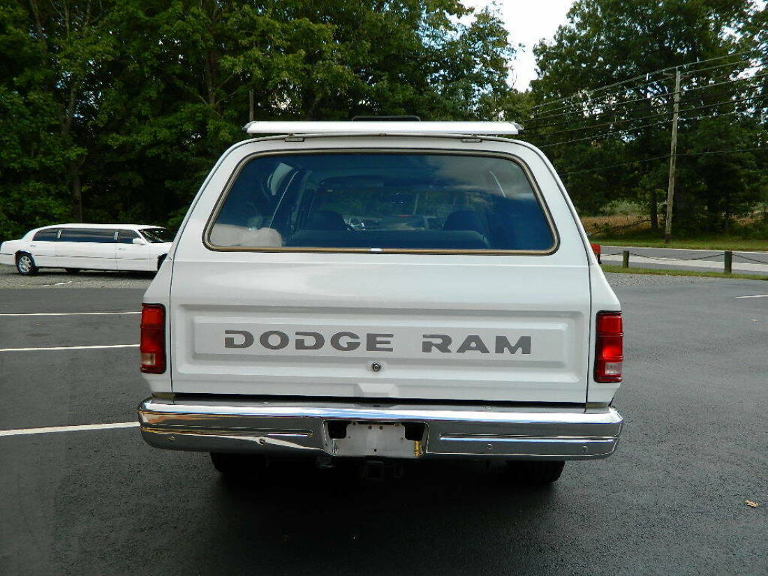 1988 Dodge Ramcharger - photo 11