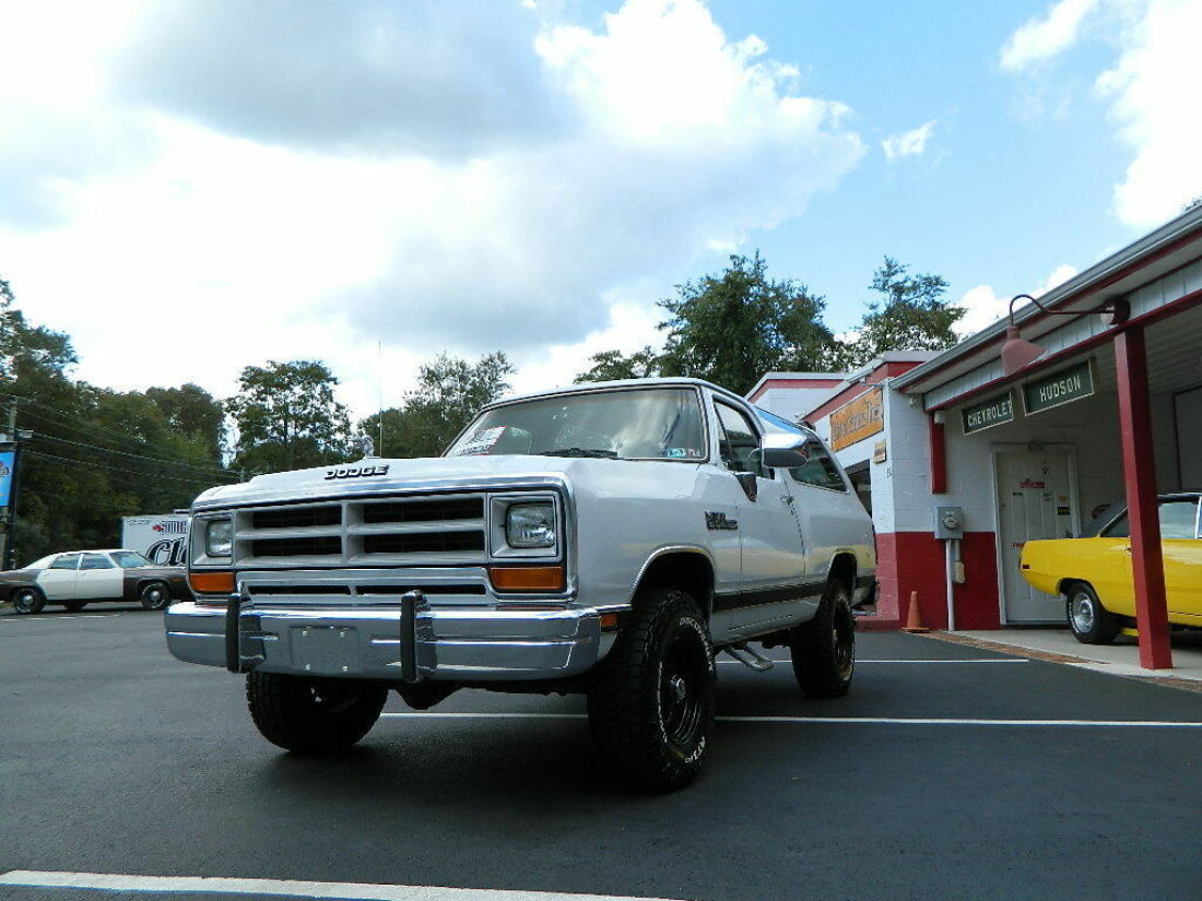 1988 Dodge Ramcharger - photo 6