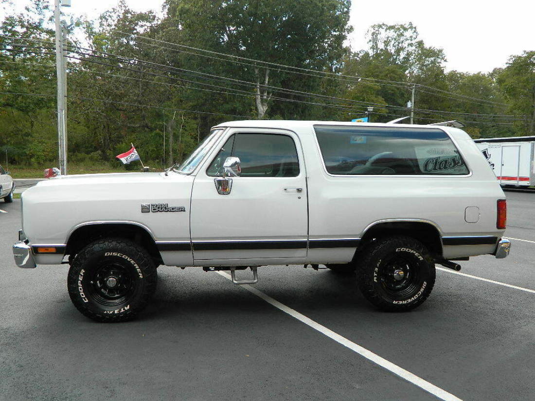 1988 Dodge Ramcharger - photo 8