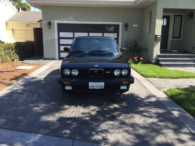 1988 E28 BMW M5 ---1owner---California Car --- #2 in production line 1988 BMW M5