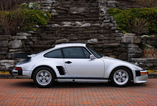 1988, Factory slant nose, original silver paint, AC, alarm, sun roof, 34K miles 1988 Porsche 930