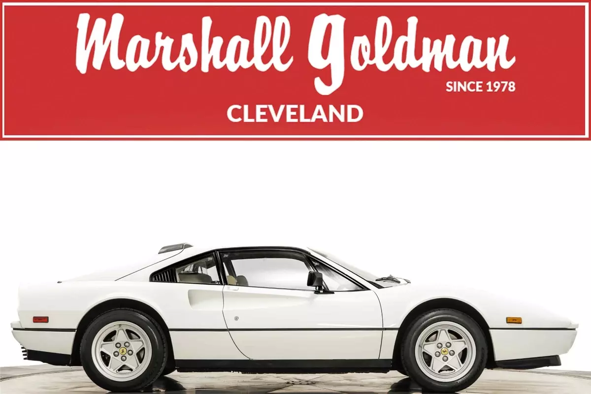 1988 Ferrari 328 GTB 2D Coupe 3.2L 32V SOHC V8 5-Speed 1988 Ferrari 328 GTB