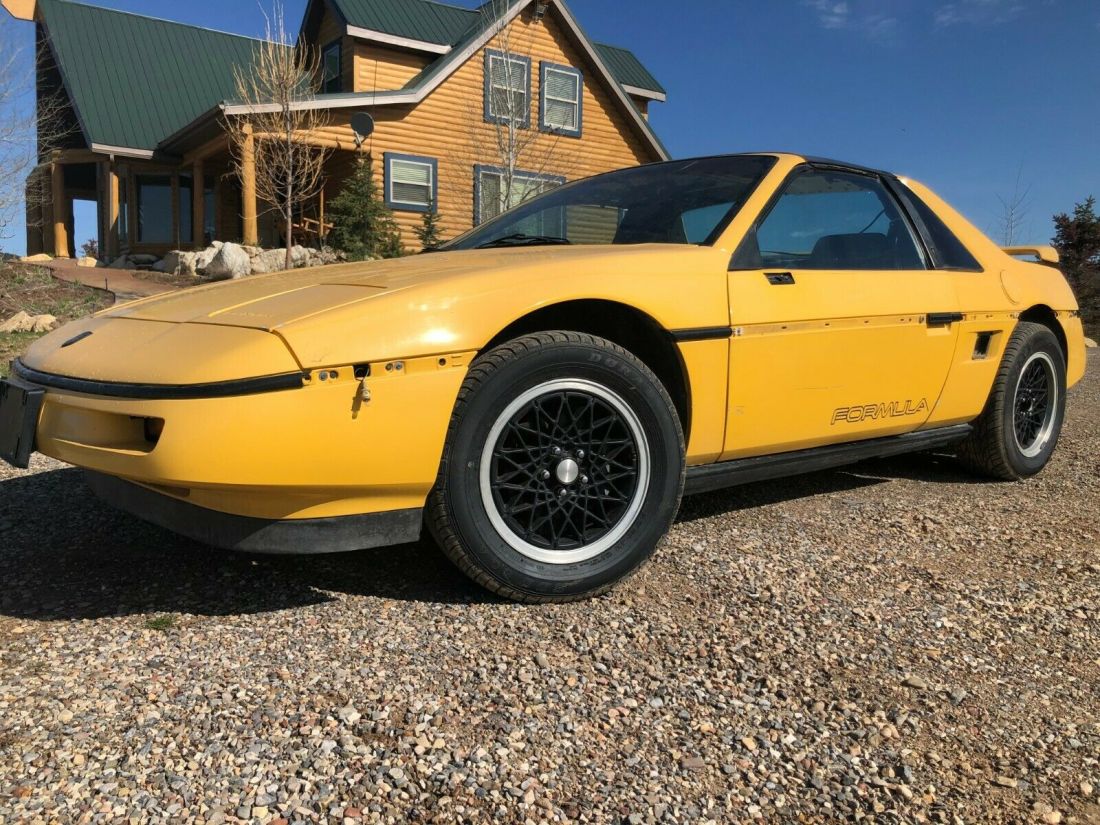 1988 Pontiac Fiero - photo 2