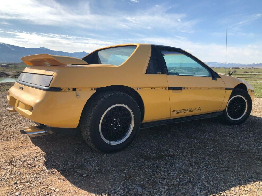 1988 Pontiac Fiero - photo 3