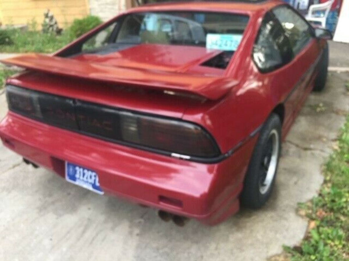 1988 Pontiac Fiero GT