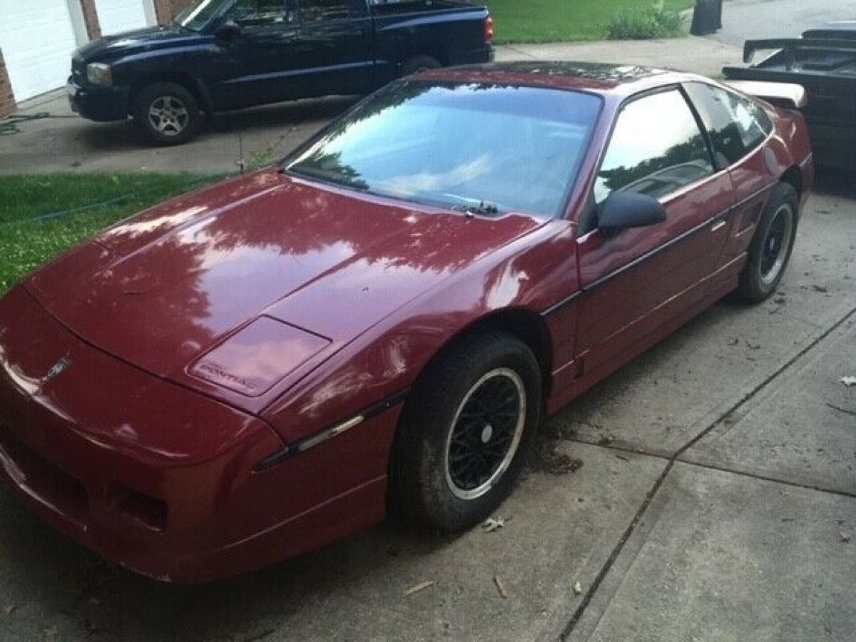 1988 Pontiac Fiero GT - photo 4