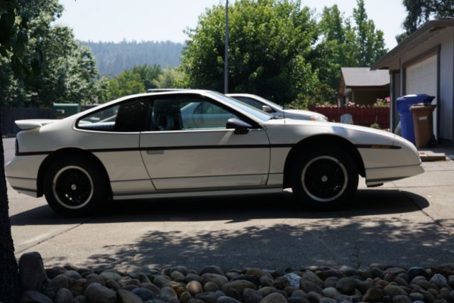 1988 Pontiac Fiero GT - photo 11