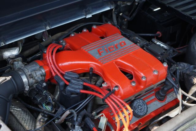 1988 Pontiac Fiero GT - photo 2