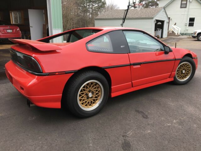 1988 Pontiac Fiero GT - photo 4