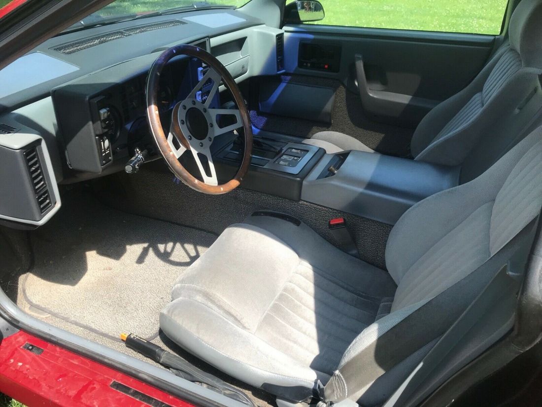 1988 Pontiac Fiero - photo 8