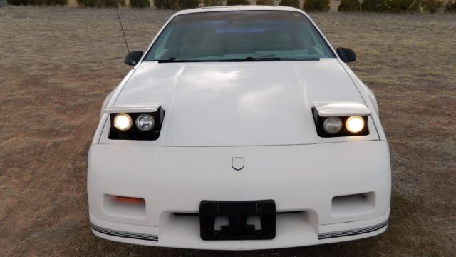 1988 Fiero GT White Includes Series 2 GTP Parts For Install and Parts for Cradle 1988 Pontiac Fiero GT