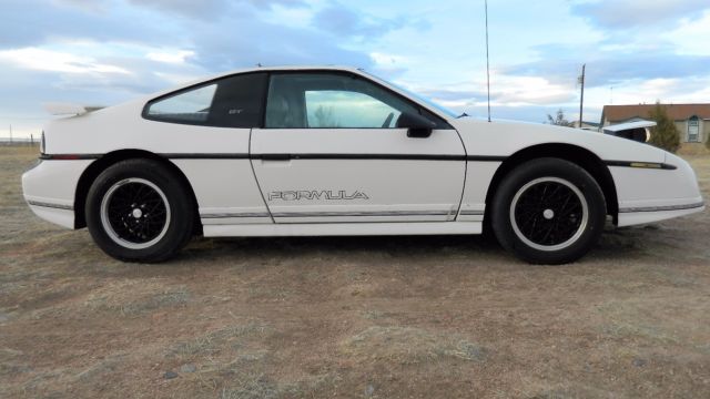 1988 Pontiac Fiero GT - photo 3