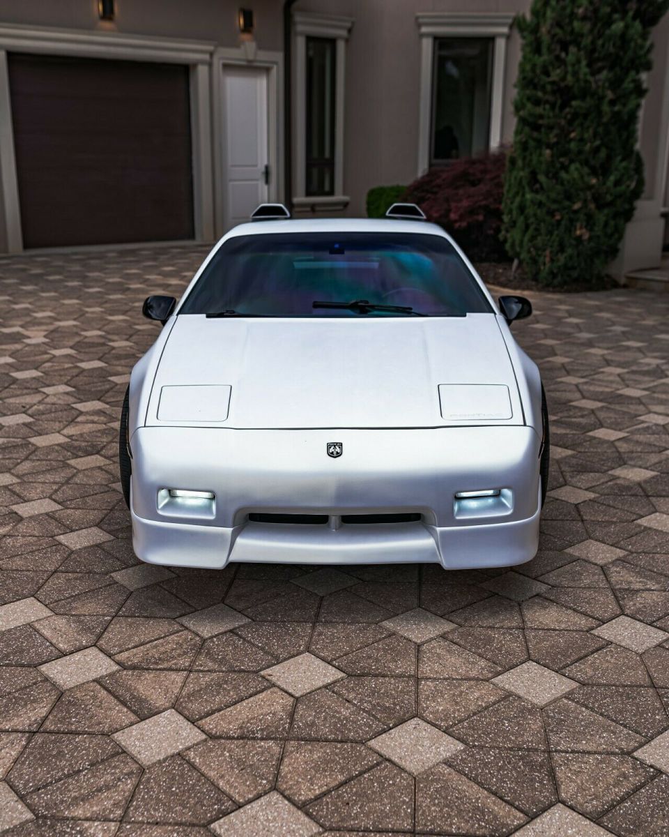 1988 Pontiac Fiero GT - photo 3