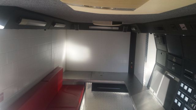 1988 Ford E-Series Van custom mobile command center - photo 6