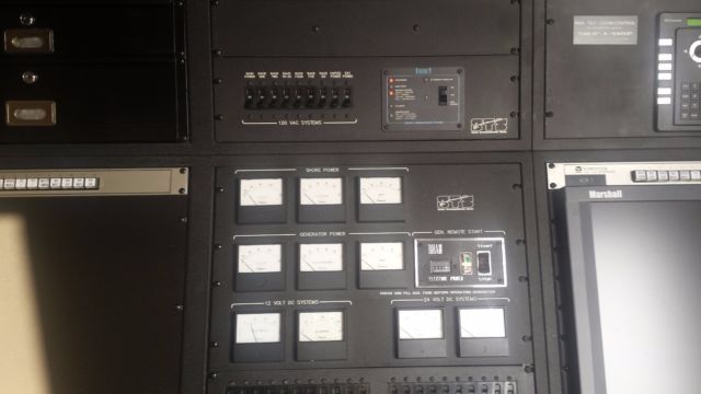 1988 Ford E-Series Van custom mobile command center - photo 9