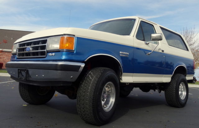 1988 Ford Bronco 4x4 Custom Edition. Low original miles. Garage kept Classic. 1988 Ford Bronco Bronco Custom
