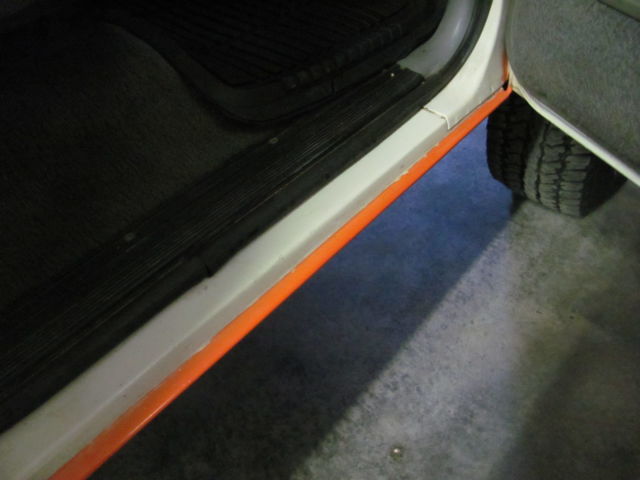 1988 Ford Bronco Custom Sport Utility 2-Door - photo 3