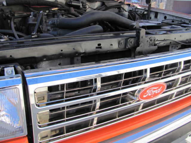 1988 Ford Bronco Custom Sport Utility 2-Door - photo 8