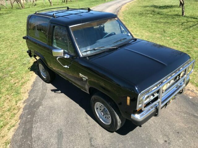 1988 Ford Bronco XLT 4 x4 - photo 10