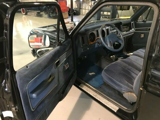 1988 Ford Bronco XLT 4 x4 - photo 5